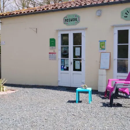 Camping L'ilot Des Marais Campsite Le Langon